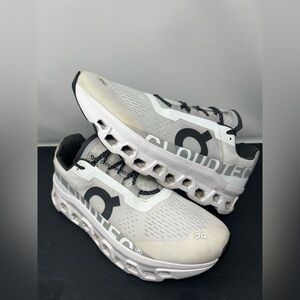 Men’s On cloud Monster Cloud Size 13 White And Black Running Shoes